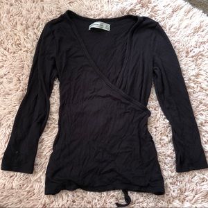 Abercrombie & Fitch black wrap top